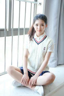 性感骚灵儿大跳脱衣舞